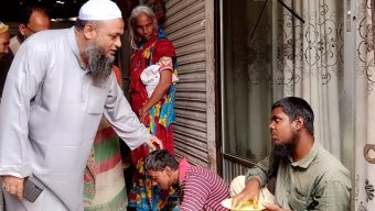 ময়মনসিংহের ত্রিশাল উপজেলার ঐতিহ্যবাহী ‘পিবি ফাউন্ডেশন’ এর উদ্যোগে প্রতি সপ্তাহে একবেলা খাবার বিতরণ কার্যক্রম চলমান আছে।